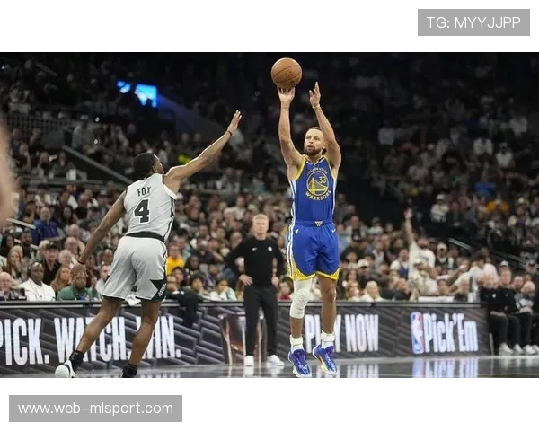 勇士内线形同虚设 勇士内线形同虚设