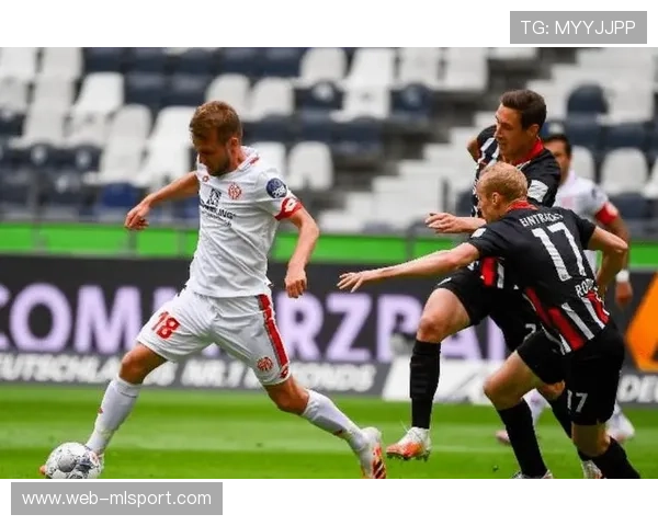 斯图加特高效反击揭秘：多特需警惕的防守转换陷阱